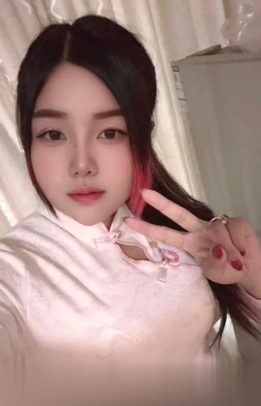 体验肥臀大胸少妇