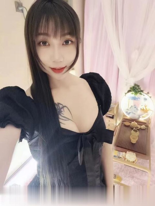 南关性感美腿妹子