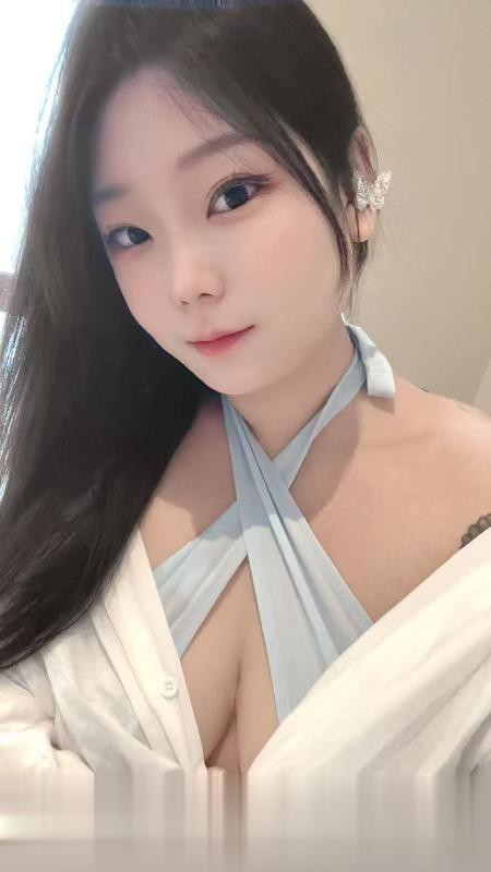 大胸微胖骚货