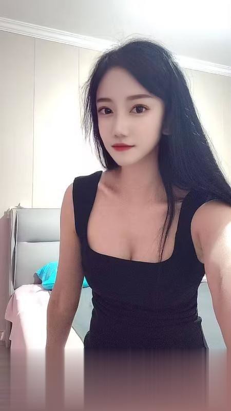 舌吻性感苗条老师