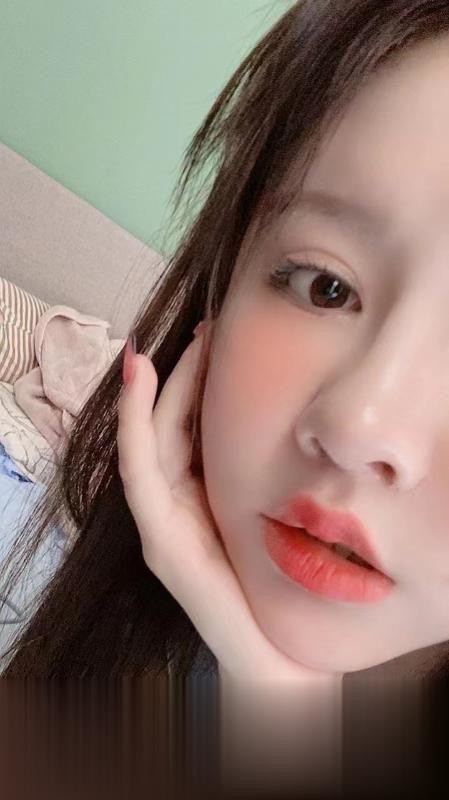 大胸肥臀骚妹